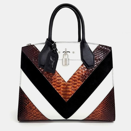 Louis Vuitton: Чёрная сумка на руку 