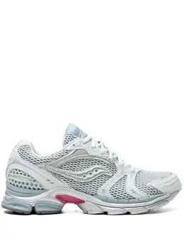 Saucony: Кроссовки 