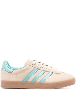 adidas: Светлые кроссовки  Gazelle