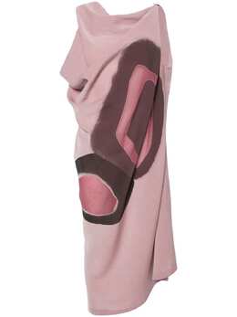 Issey Miyake: Платье с абстрактным принтом 