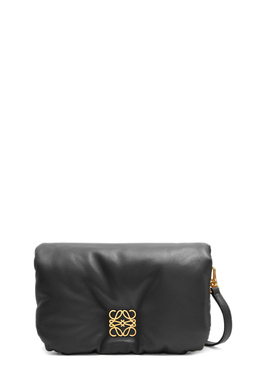 LOEWE: Чёрная сумка 