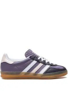 adidas: Фиолетовые кроссовки  Gazelle Indoor
