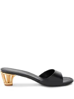 Ferragamo: Чёрные сандалии 