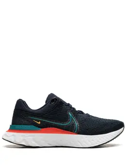 Nike: Яркие кроссовки 