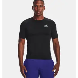 Under Armour: Спортивная футболка 