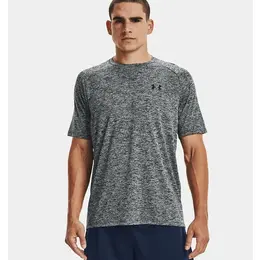 Under Armour: Тёмная футболка 