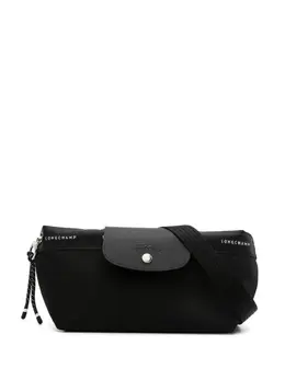 Longchamp: Чёрная поясная сумка  Le Pliage