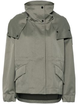 Canada Goose: Зелёная куртка 