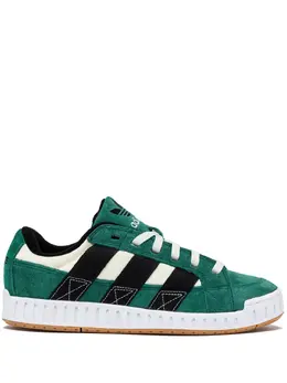 adidas: Зелёные кроссовки 