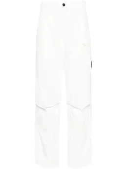 C.P. Company: Белые брюки  Lens