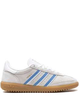 adidas: Светлые кроссовки 