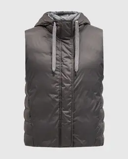 Brunello Cucinelli: Сірі жилети 