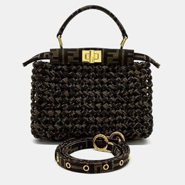 Fendi: Коричневая сумка на руку  Peekaboo