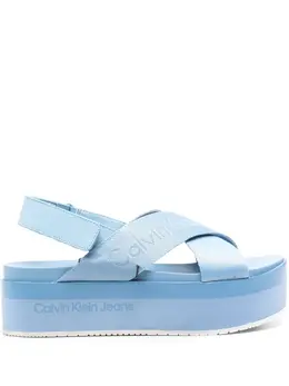 Calvin Klein Jeans: Светлые сандалии 