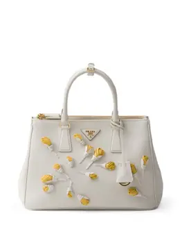 Prada: Белая сумка-шоппер 