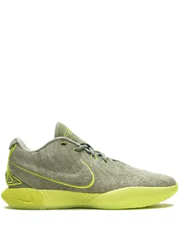 Nike: Зелёные кроссовки 