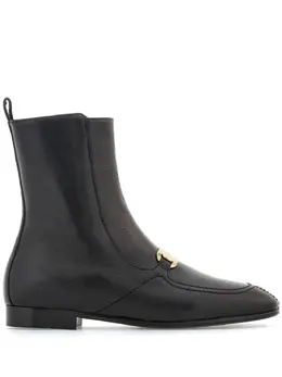 Ferragamo: Чёрные ботинки  Vara