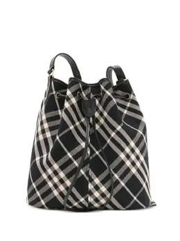 Burberry: Чёрная сумка 