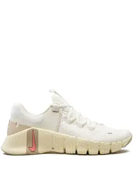 Nike: Белые кроссовки 