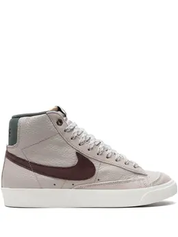Nike: Белые кроссовки  Blazer Mid 77