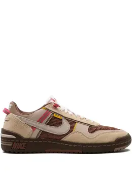 Nike: Бежевые кроссовки 