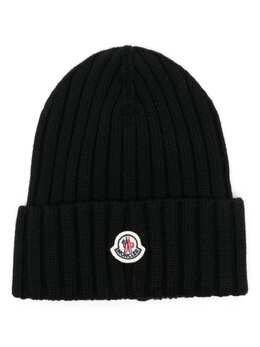 Moncler: Чёрная шапка 
