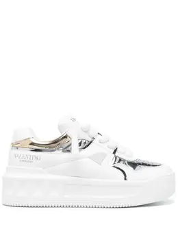 Valentino Garavani: Белые кроссовки 