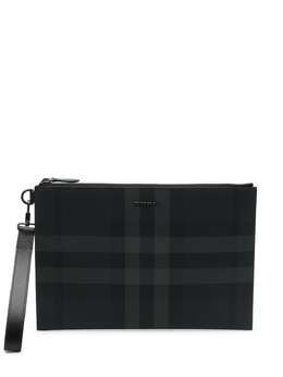 Burberry: Клатч в клетку 