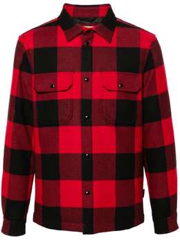 Woolrich: Красная куртка 