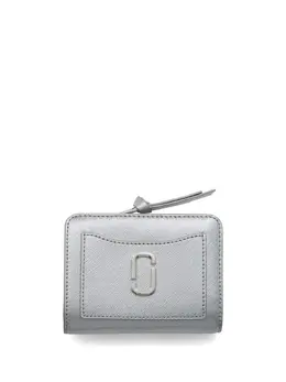 Marc Jacobs: Серебристый кошелёк  The Snapshot