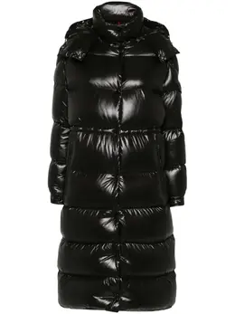 Moncler: Чёрное пальто 