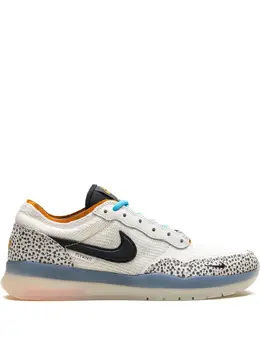 Nike: Белые кроссовки 