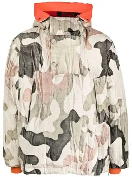 Woolrich: Оранжевая куртка 