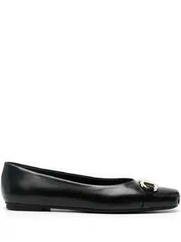 Ferragamo: Чёрные балетки  Gancini