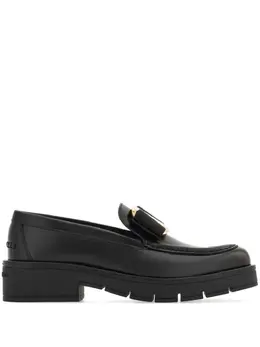 Ferragamo: Чёрные лоферы  Vara Bow