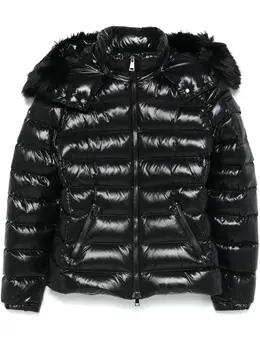 Moncler: Чёрная куртка 