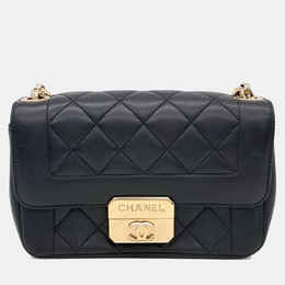Chanel: Чёрная сумка через плечо 