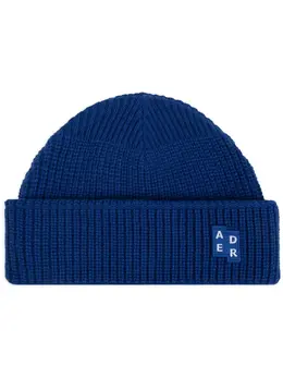 Ader Error: Голубая шапка 