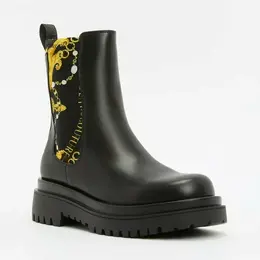 Versace Jeans Couture: Чёрные ботинки 