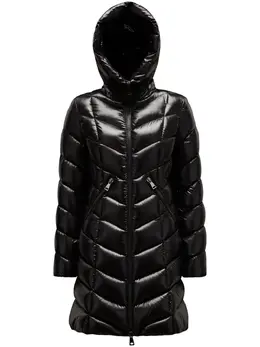 Moncler: Чёрное пальто 