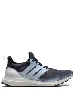 adidas: Голубые кроссовки  UltraBoost