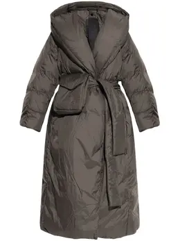 Canada Goose: Коричневое пальто 