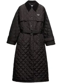 Prada: Чёрный плащ 