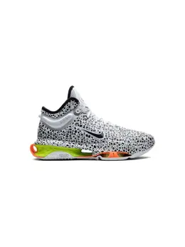 Nike: Белые кроссовки 