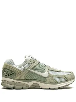 Nike: Зелёные кроссовки 