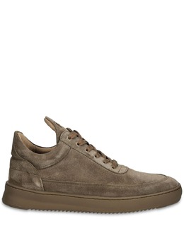 Filling Pieces: Коричневые кроссовки 