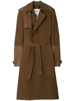 Burberry: Коричневый плащ 