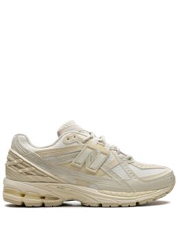 New Balance: Жёлтые кроссовки 