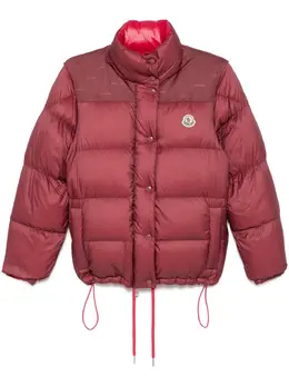 Moncler: Красная куртка 