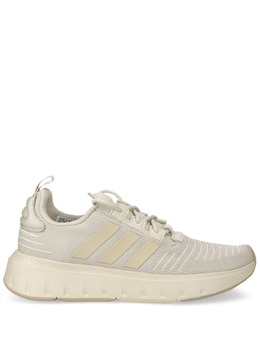 adidas: Бежевые кроссовки  Swift Run